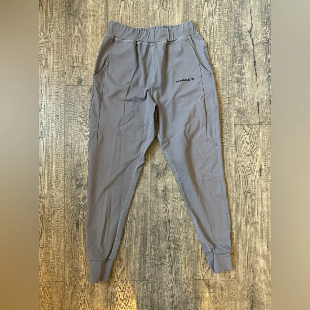 Alphalete ELMTS Relaxed Cuffed Jogger- Charcoal Grey
